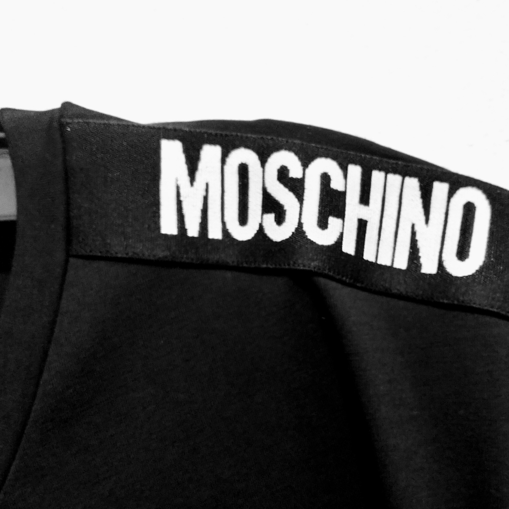 Authentic Moschino T-shirts - Picture 3 of 7